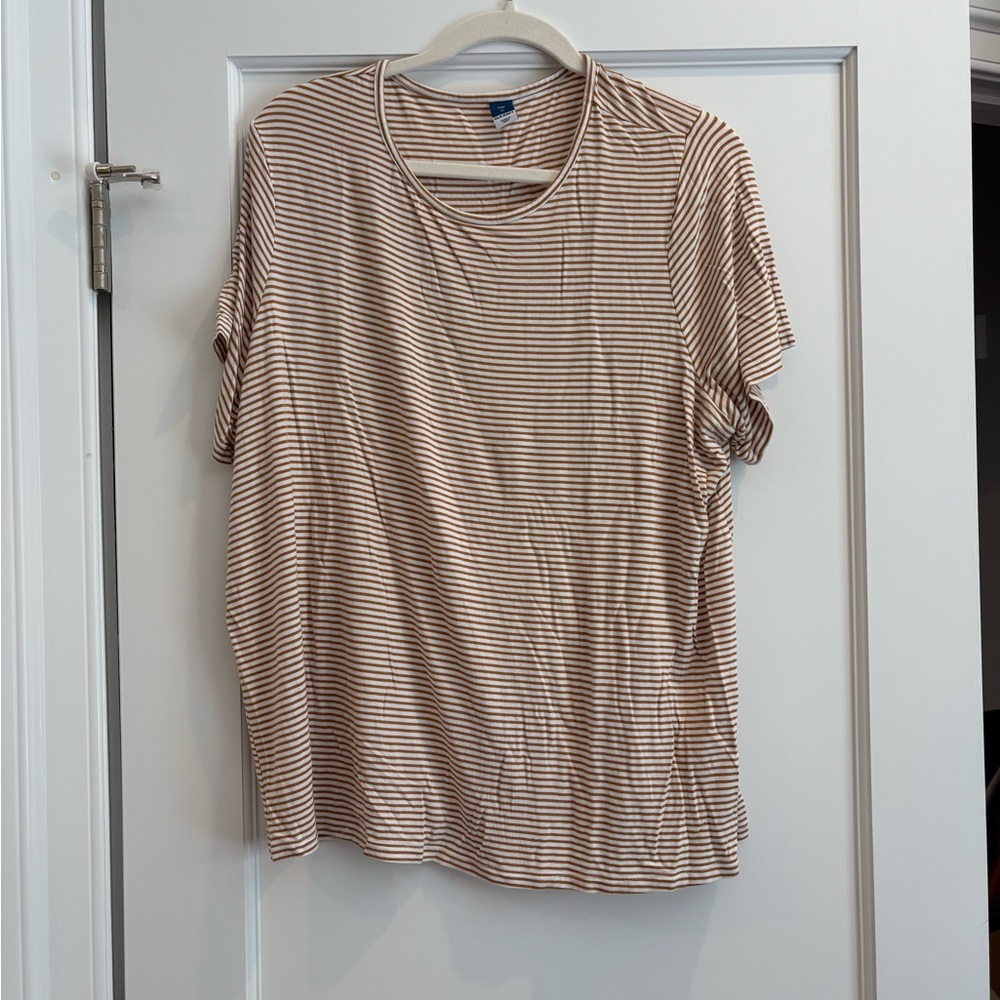 Old Navy Tan Asymmetrical Short Sleeve T-Shirt